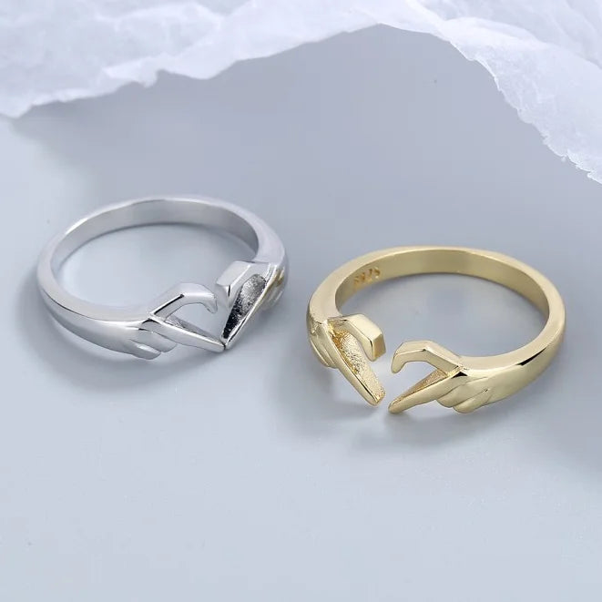 Anillo de dedo con forma de corazon plata - oro